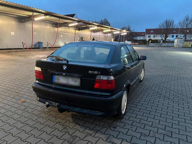 Brugt BMW 316 1997 Sort Sedan