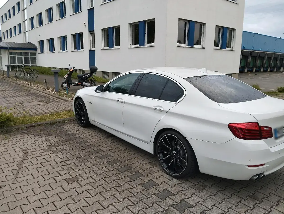 Gebraucht BMW 520 Comfort Edition 184 PS (135 kW) 2013 Weiß Limousine
