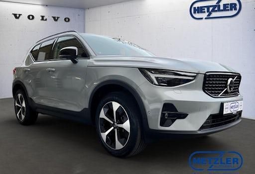 Second-hand Volvo XC40 Plus 163 CP (119 kW) 2025 Gri SUV