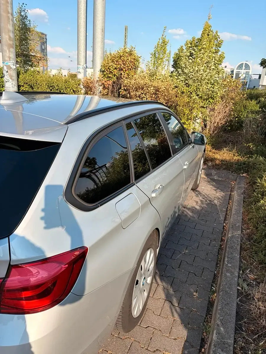 Gebraucht BMW 318 150 PS (110 kW) 2016 Silber Kombi