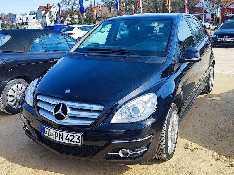 Schwarz Gebraucht 2009 Mercedes B160 Van / Kleinbus | 2.500 € (Etwas zu teuer) - Bild 1/4