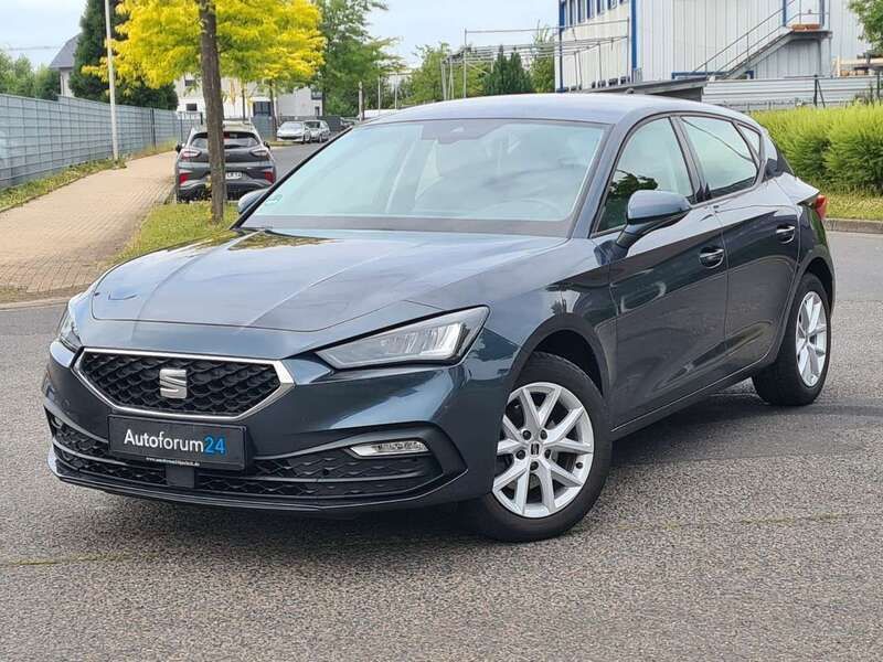 Grau Gebraucht 2021 Seat Leon Style Kombi | 16.499 € (Fairer Preis) - Bild 1/4