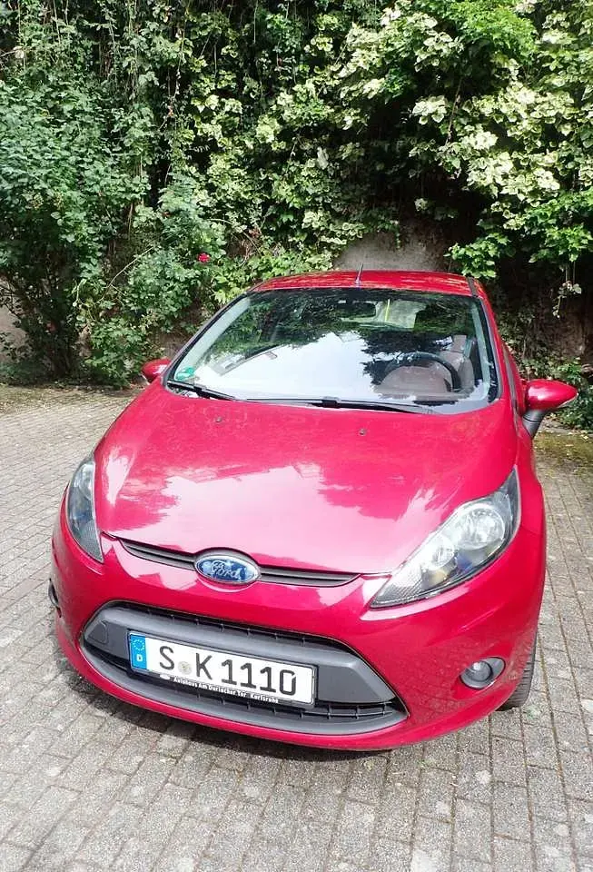 Gebraucht Ford Fiesta Trend 82 PS (60 kW) 2009 Rot Limousine