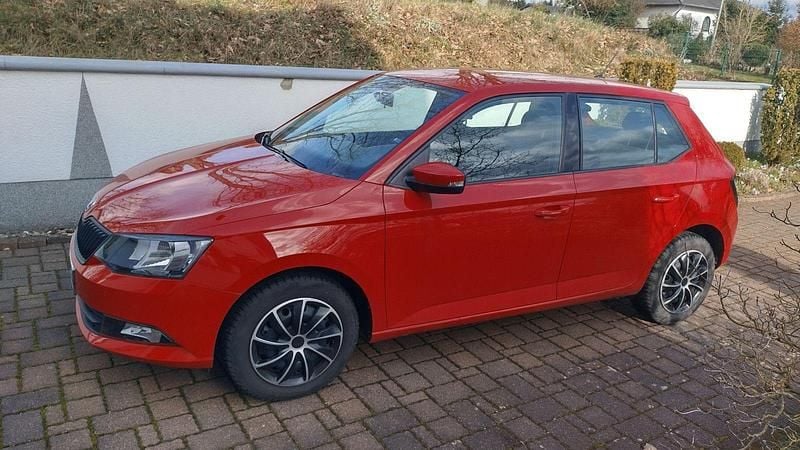 Gebraucht Skoda Fabia Cool Plus 60 PS (44 kW) 2017 Rot Kleinwagen
