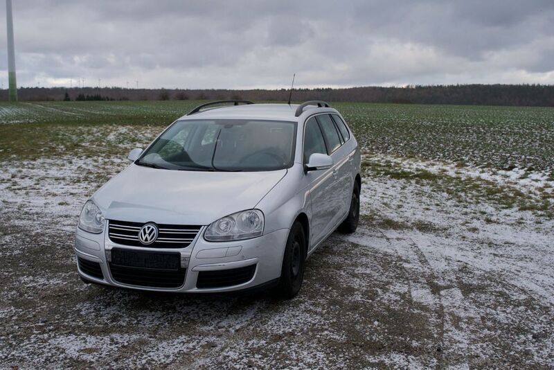 Silber Gebraucht 2009 VW Golf VI Highline Kombi | 3.200 € (Superpreis) - Bild 1/4