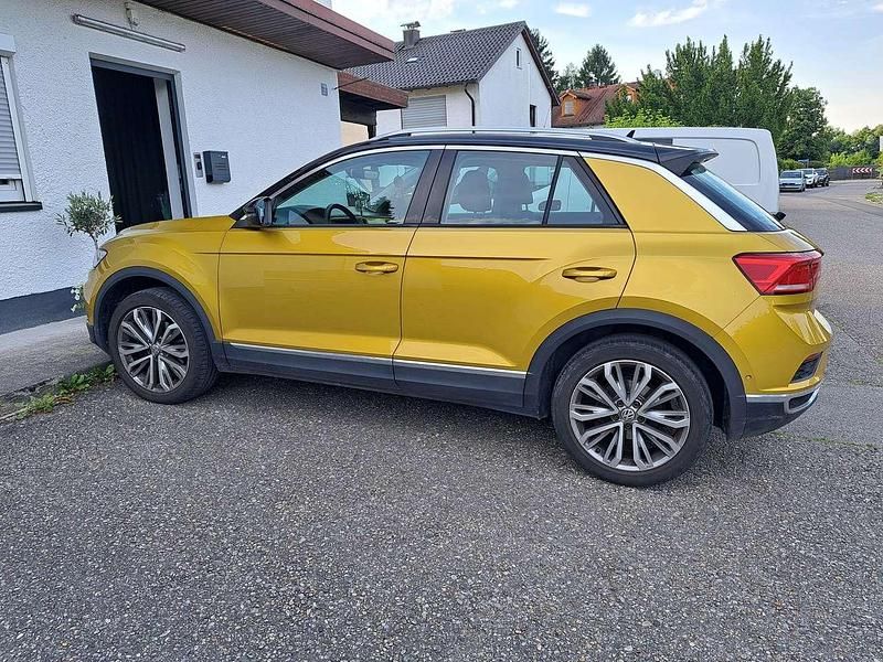 Gelb Gebraucht 2018 VW T-Roc SUV | 19.500 € (Fairer Preis) - Bild 1/4