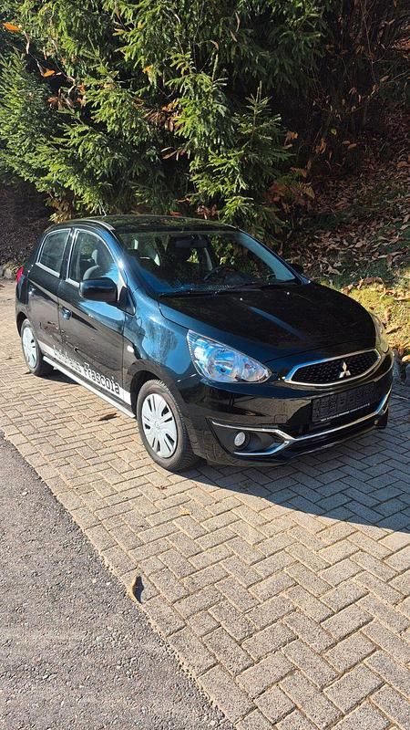 Schwarz Gebraucht 2017 Mitsubishi Space Star Active Kleinwagen | 4.500 € (Fairer Preis) - Bild 1/4