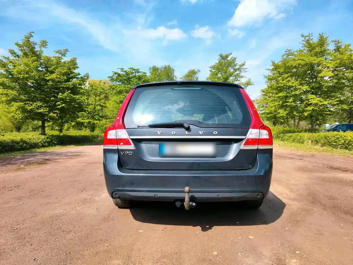 Gebraucht Volvo V70 Standard 150 PS (110 kW) 2016 Blau Kombi