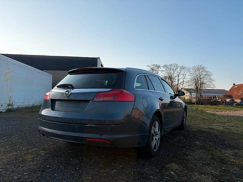 Gebraucht Opel Insignia 131 PS (96 kW) 2009 Grau Kombi