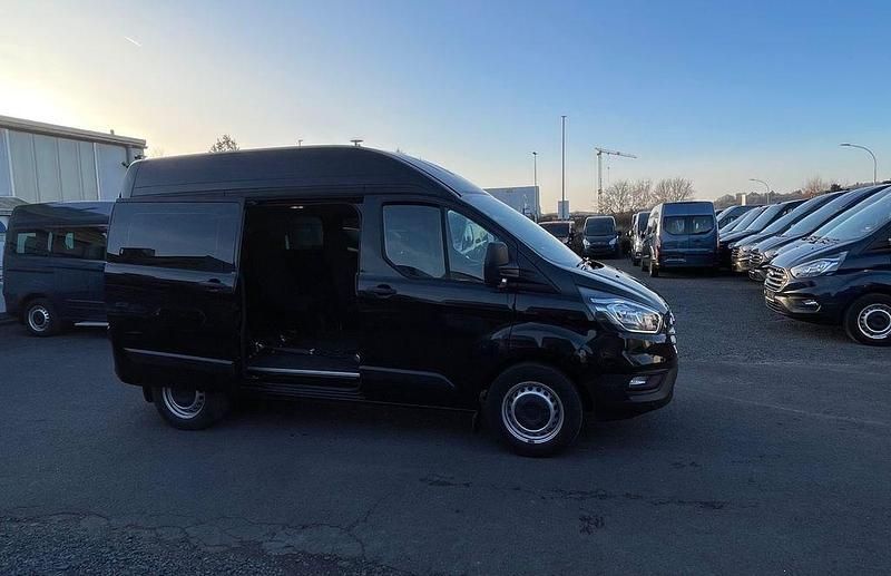 Gebraucht Ford Transit Custom 105 PS (77 kW) 2020 Schwarz Van / Kleinbus