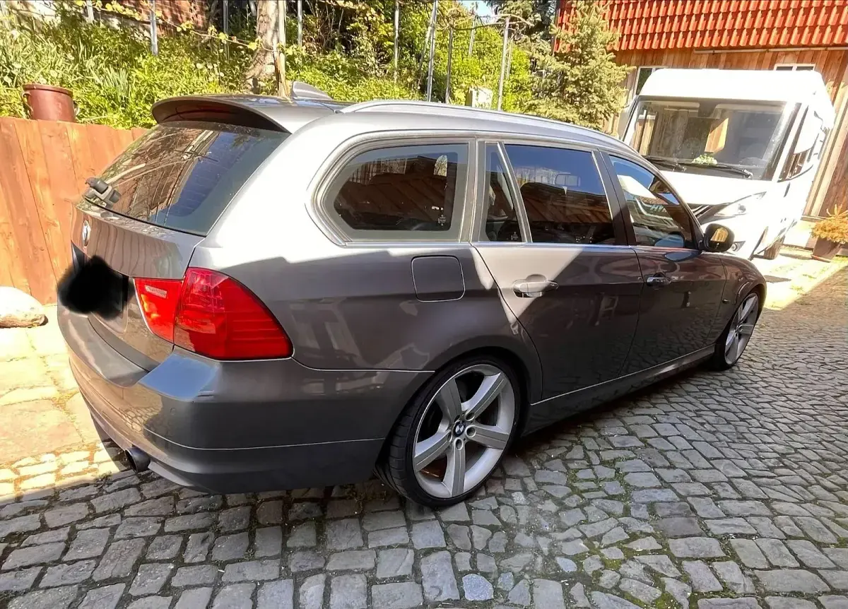 Gebraucht BMW 335 Exclusive 286 PS (210 kW) 2011 Grau Kombi