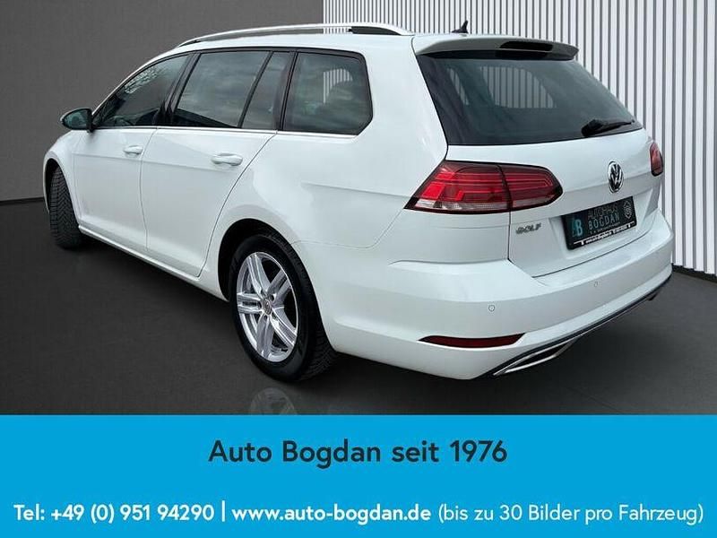 Gebraucht VW Golf VII Highline 150 PS (110 kW) 2020 Weiß Kombi