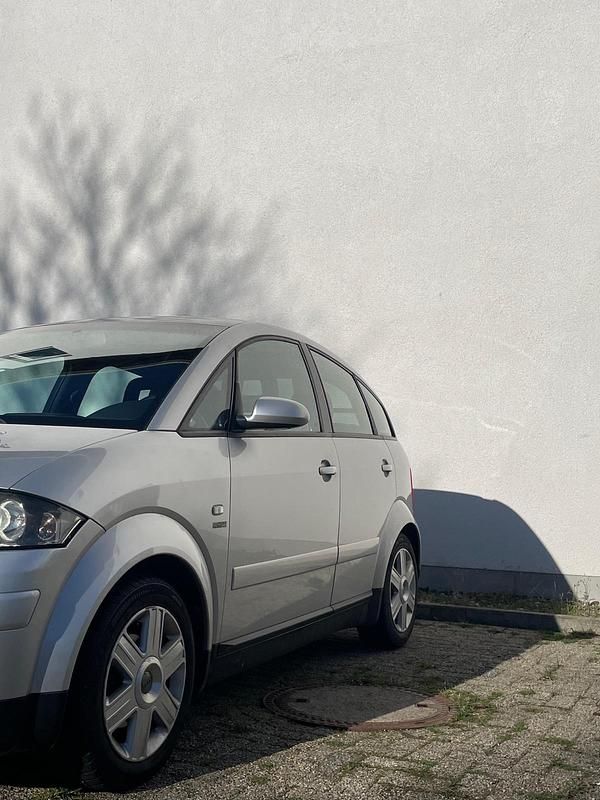 Second-hand Audi A2 75 CP (55 kW) 2001 Argintiu Hatchback