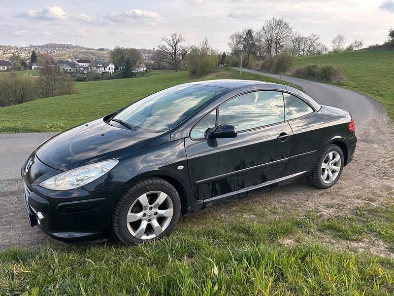 Gebraucht Peugeot 307 CC 140 PS (102 kW) 2007 Schwarz Cabrio
