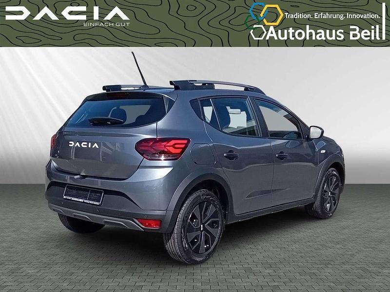 Neu Dacia Sandero Essentiel 91 PS (66 kW) 2025 Perlmuttschwarz metallic Kleinwagen