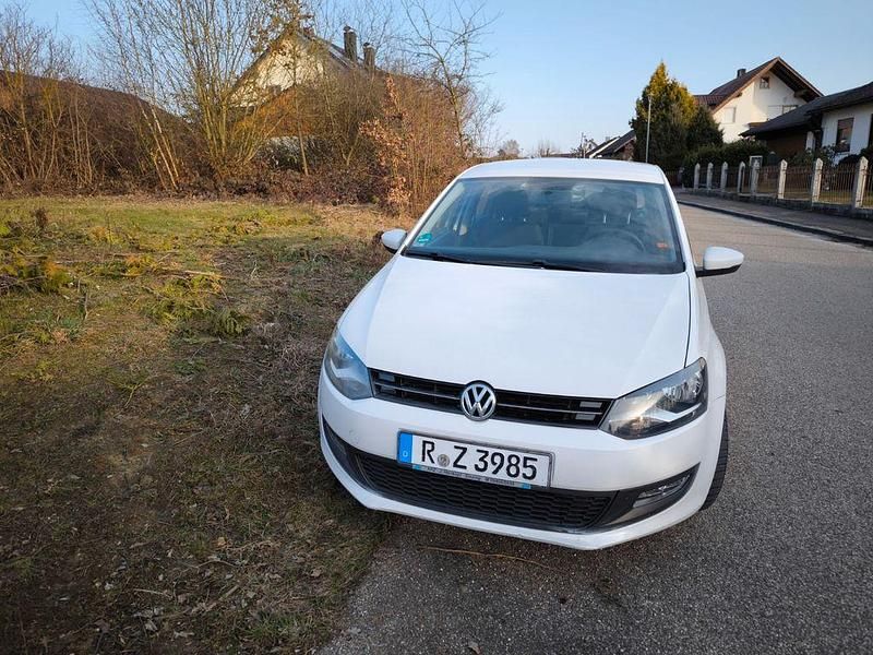 Gebraucht VW Polo Comfortline 69 PS (50 kW) 2012 Weiß Kleinwagen