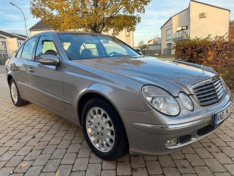 Gebraucht Mercedes E220 Elegance 150 PS (110 kW) 2003 Limousine