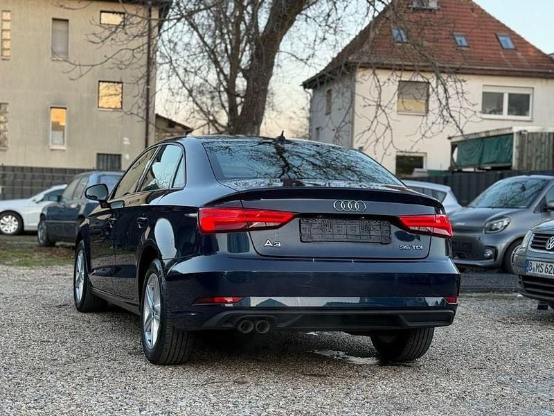 Gebraucht Audi A3 Comfort 150 PS (110 kW) 2020 Blau Limousine