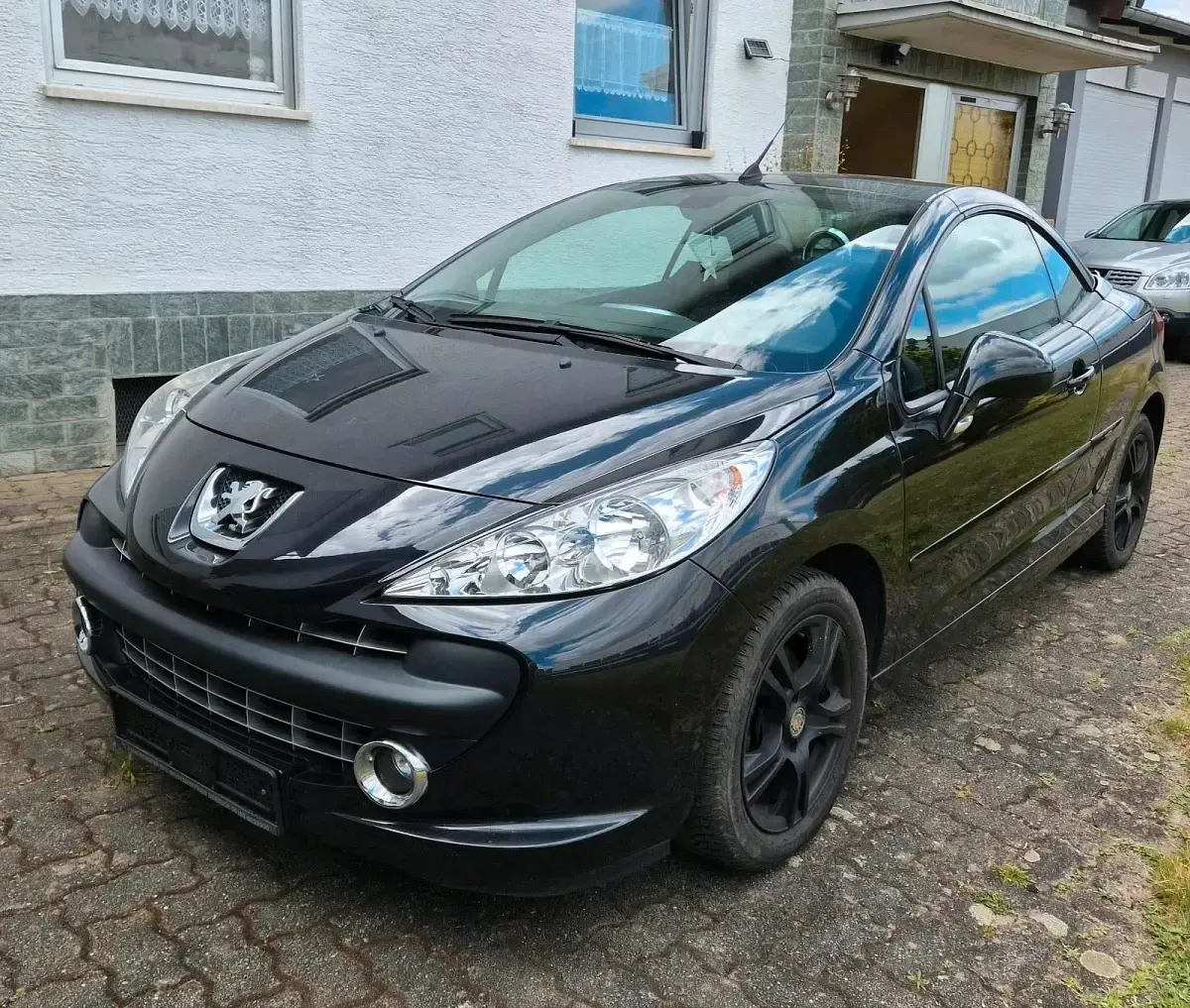 Gebraucht Peugeot 207 CC 120 PS (88 kW) 2008 Schwarz Cabrio