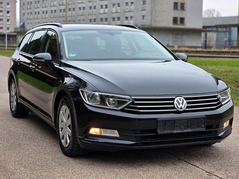 Gebraucht VW Passat Trendline 150 PS (110 kW) 2018 Schwarz Kombi