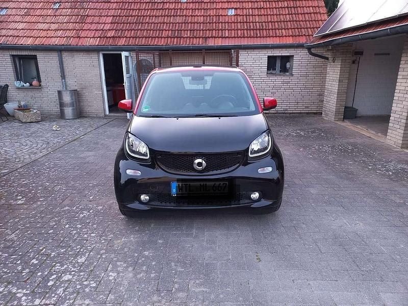 Gebraucht Smart ForTwo Cabrio Basis 71 PS (52 kW) 2017 Rot Cabrio