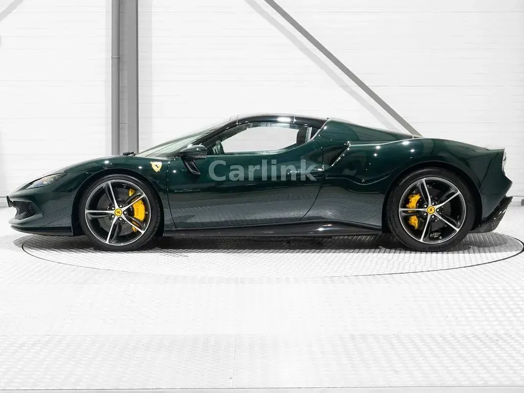 Gebraucht Ferrari 296 829 PS (609 kW) 2024 Grün Cabrio