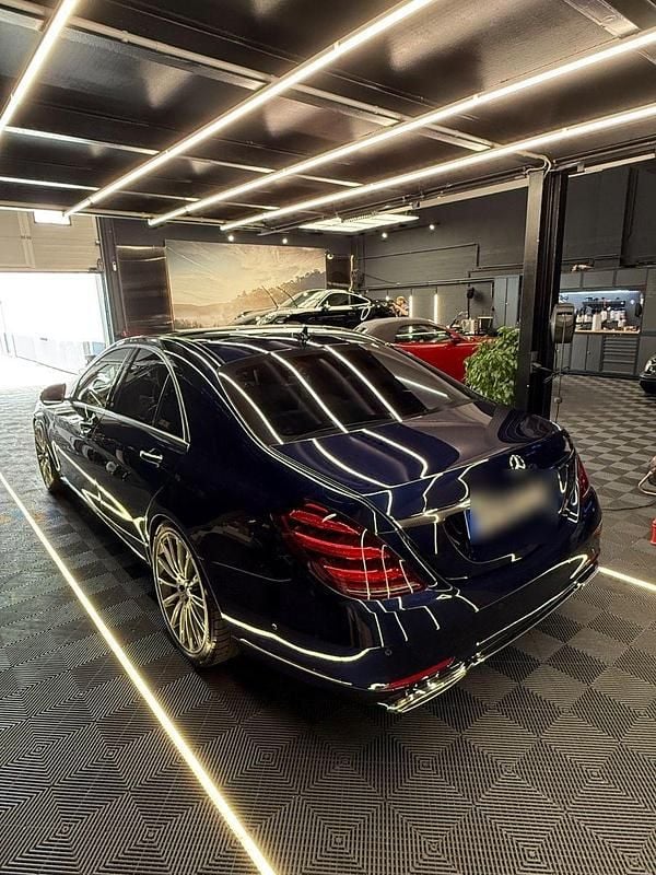 Blau Gebraucht 2018 Mercedes S560 Limousine | 59.000 € (Superpreis) - Bild 1/4