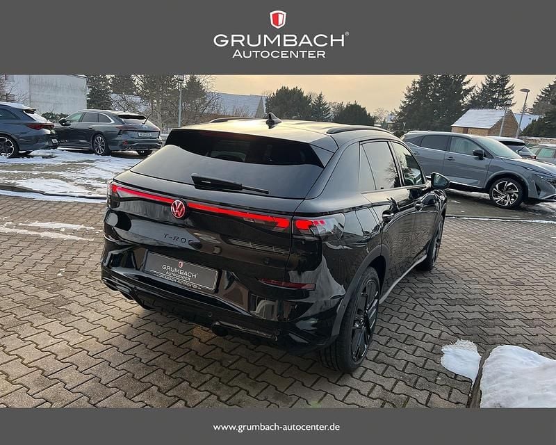 Neu VW T-Roc R-line 150 PS (110 kW) 2026 0e grenadilla schwarz... SUV