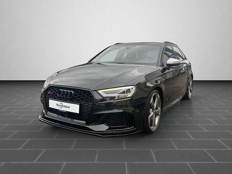 Mythosschwarz metallic (metallic) Gebraucht 2020 Audi RS3 Sportback Advanced Kleinwagen | 41.990 € (Fairer Preis) - Bild 1/4