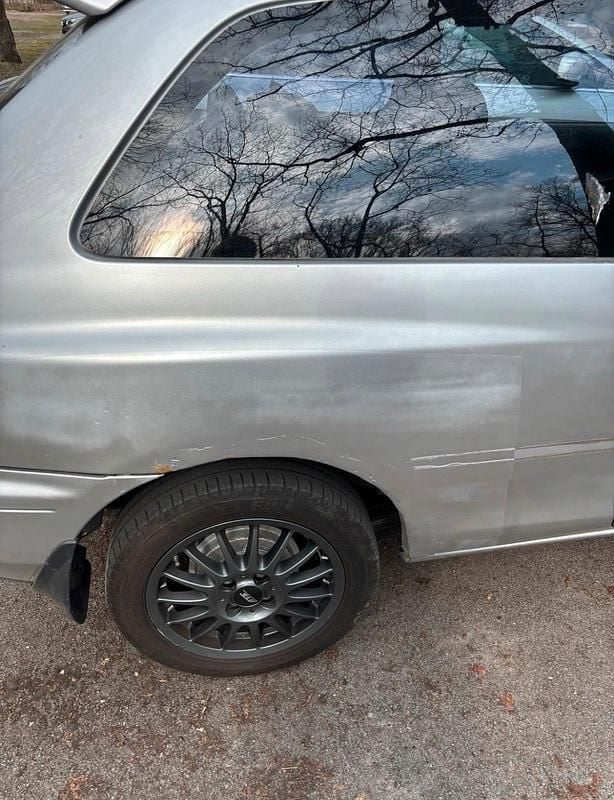 Gebraucht Mazda 323F 88 PS (64 kW) 1998 Silber Kleinwagen