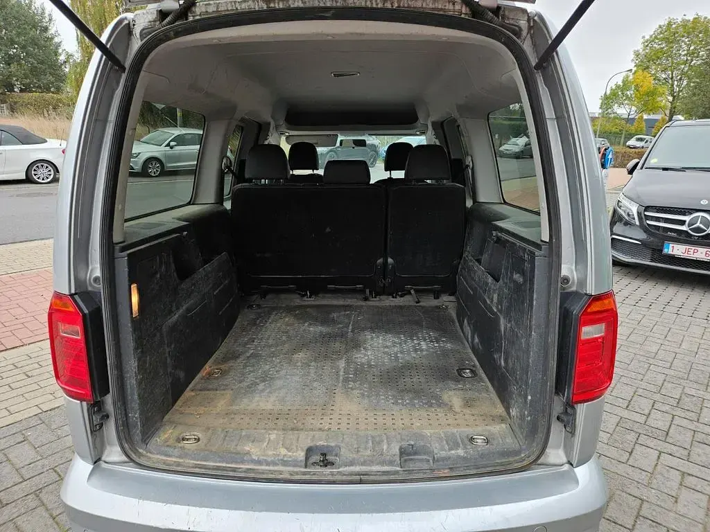 Usata VW Caddy 102 CV (75 kW) 2018 Argento Monovolume