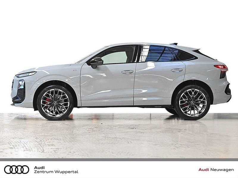 Neu Audi Q3 Sportback Sport 204 PS (150 kW) 2025 Grau SUV