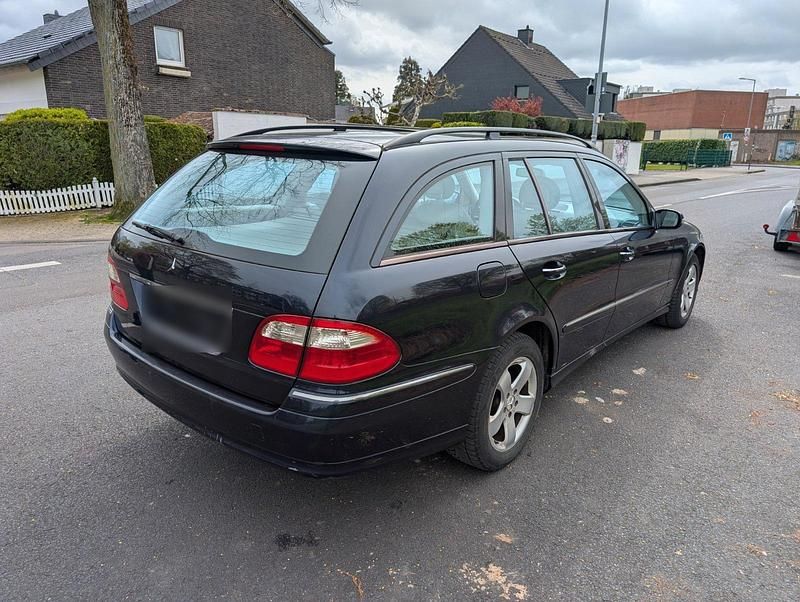 Brugt Mercedes E320 Elegance 204 HK (150 kW) 2005 Blå Sedan