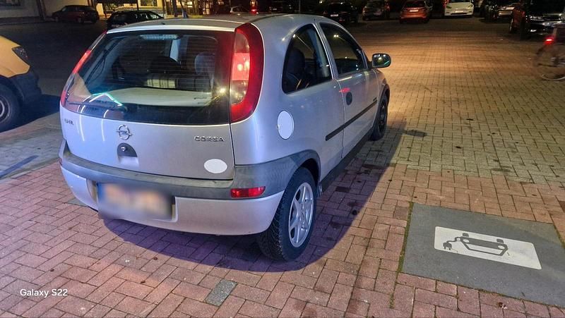 Gebraucht Opel Corsa 54 PS (39 kW) 2000 Silber Kleinwagen