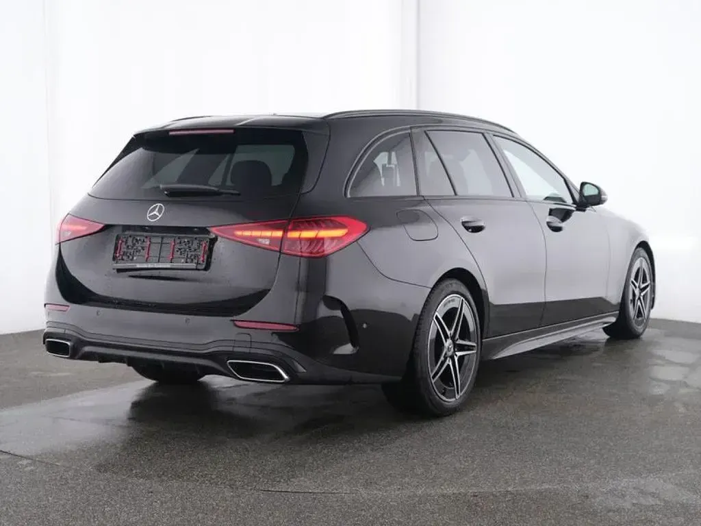 Gebraucht Mercedes C220 AMG 200 PS (147 kW) 2025 Schwarz Limousine