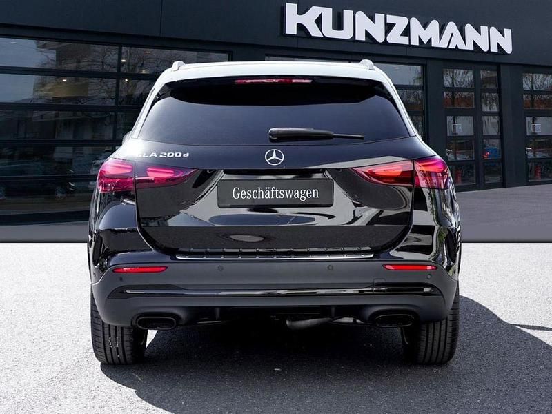 Second-hand Mercedes GLA200 AMG 150 CP (110 kW) 2026 Negru SUV