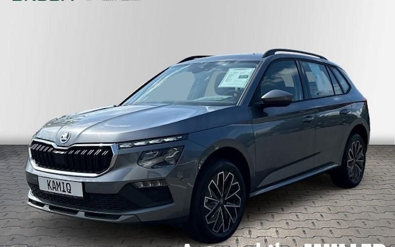 Grau Neu 2025 Skoda Kamiq Tour SUV | 31.390 € (Fairer Preis) - Bild 1/4