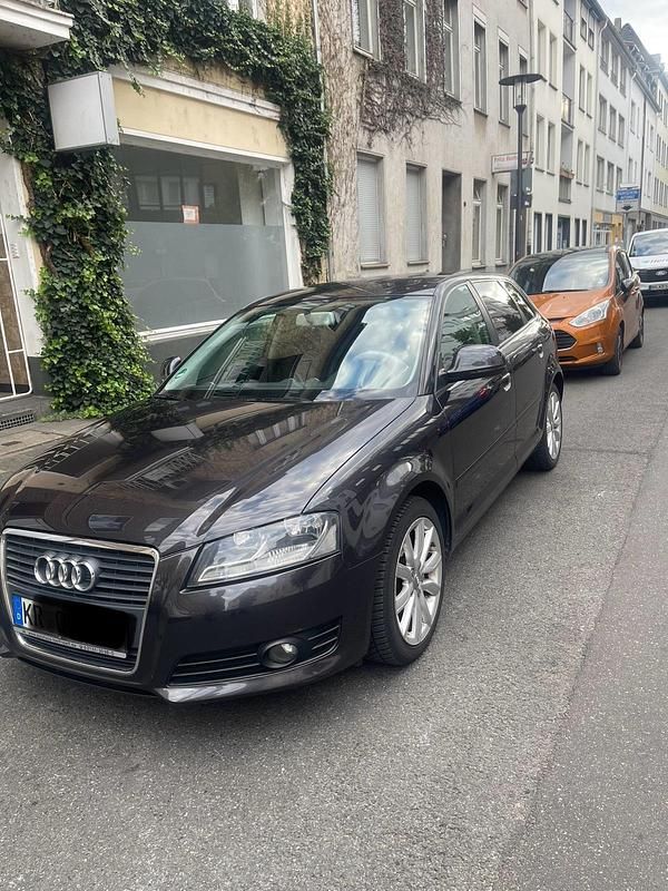 Grau Gebraucht 2009 Audi A3 Kleinwagen | 6.200 € (Fairer Preis) - Bild 1/4
