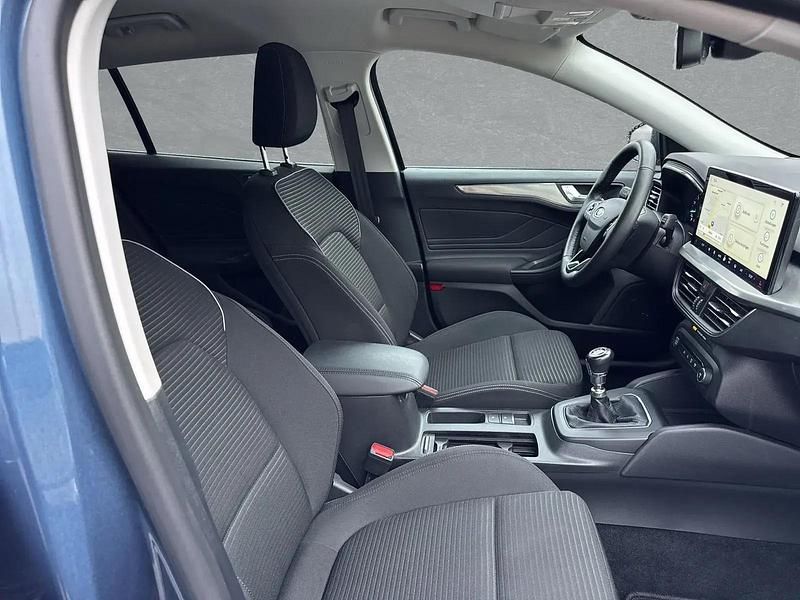 Gebraucht Ford Focus Titanium 125 PS (91 kW) 2022 Chromablau (metallic) Kombi