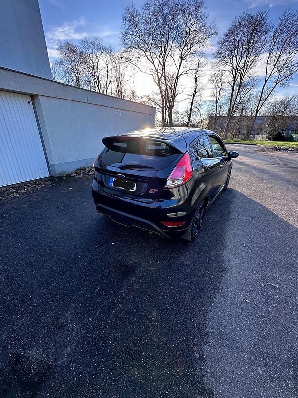 Gebraucht Ford Fiesta ST 180 PS (132 kW) 2014 Schwarz Kleinwagen