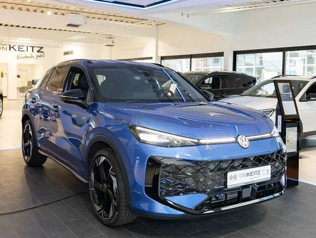 Neu VW T-Roc R-line 150 PS (110 kW) 2026 Celestial blue metallic blau SUV