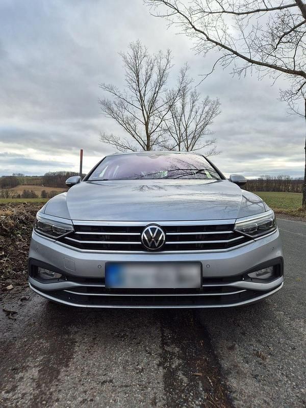 Usata VW Passat Elegance 150 CV (110 kW) 2021 Argento Station wagon