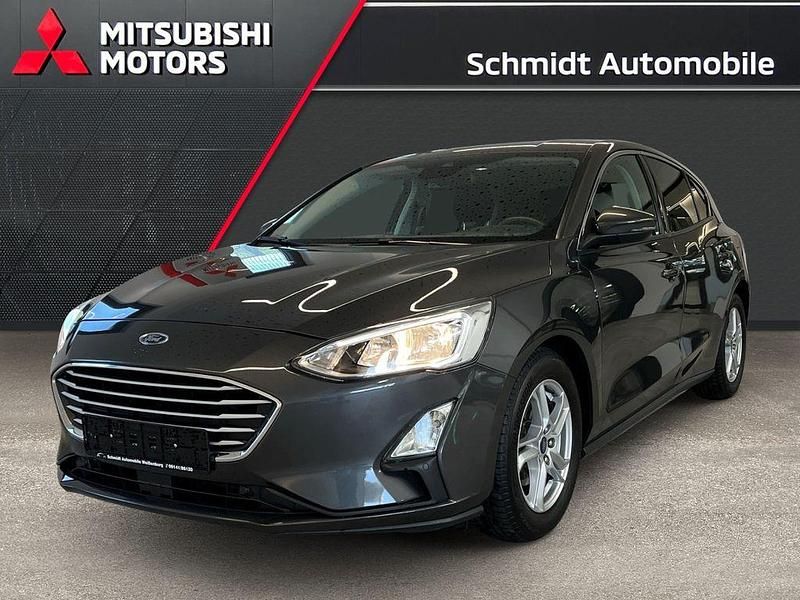 Magneticgrau (grau) Gebraucht 2019 Ford Focus Cool & Connect Limousine | 9.970 € (Guter Preis) - Bild 1/4