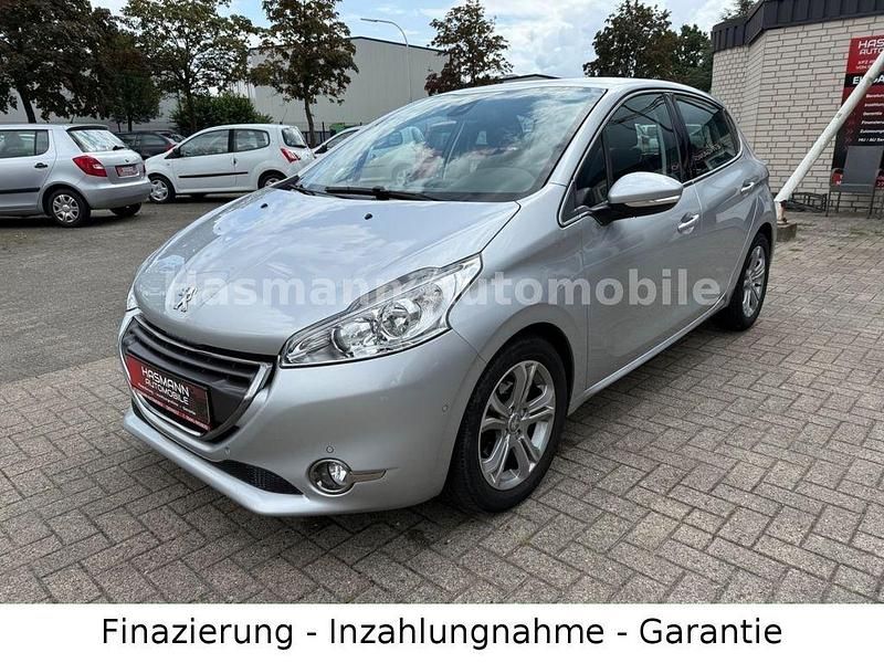 Grau Gebraucht 2013 Peugeot 208 Allure Kleinwagen | 8.999 € (Fairer Preis) - Bild 1/4