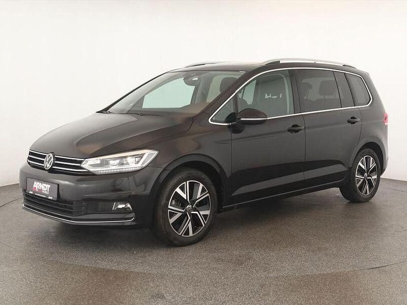 Gebraucht VW Touran Highline 150 PS (110 kW) 2025 Deep black perleffekt Van / Kleinbus