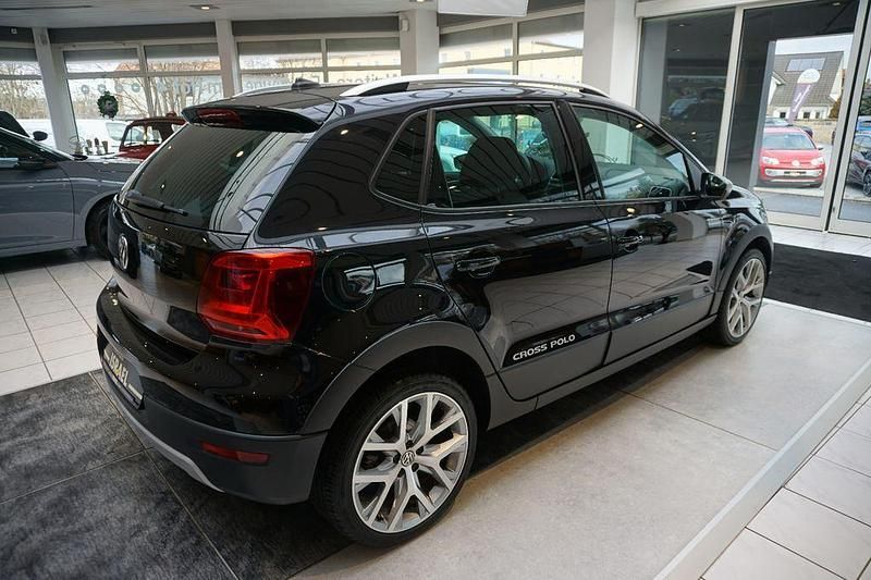 Gebraucht VW Polo Cross 110 PS (80 kW) 2014 Schwarz Kleinwagen