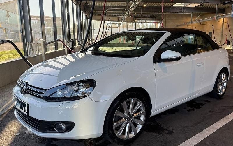 Gebraucht VW Golf Cabriolet Life 140 PS (102 kW) 2013 Weiß Cabrio