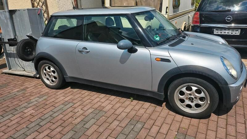 Silber Gebraucht 2004 Mini ONE Kleinwagen | 2.000 € - Bild 1/4