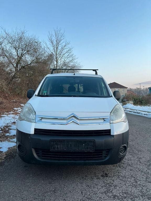 Gebraucht Citroën Berlingo 90 PS (66 kW) 2010 Weiß Van / Kleinbus