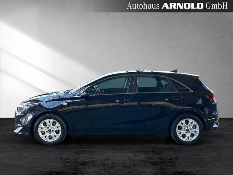 Gebraucht Kia Ceed 140 PS (102 kW) 2024 Zilinaschwarz met. Kleinwagen